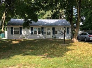 64 Star St, Warwick, RI 02888