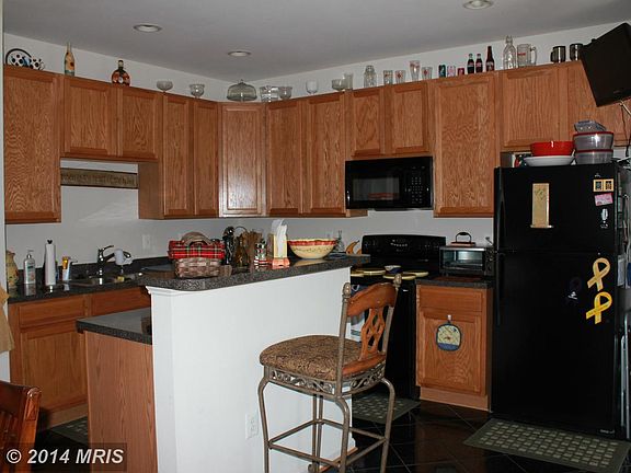 2nd image of 101 Hillside Ct