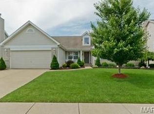 961 Molloy Dr, O'Fallon, MO 63366