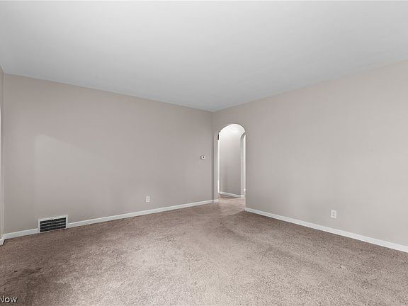 5th image of 1210 Virginia St