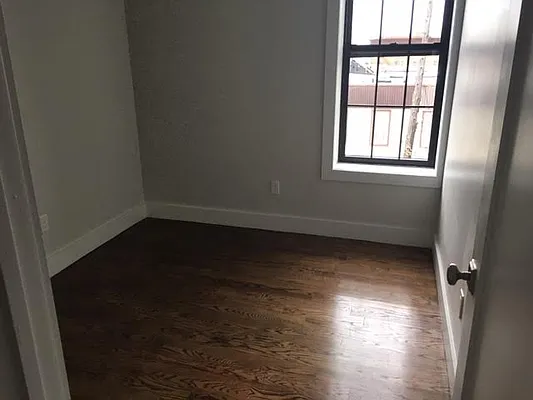 Rented by Premier Metro Realty Corp | media 59