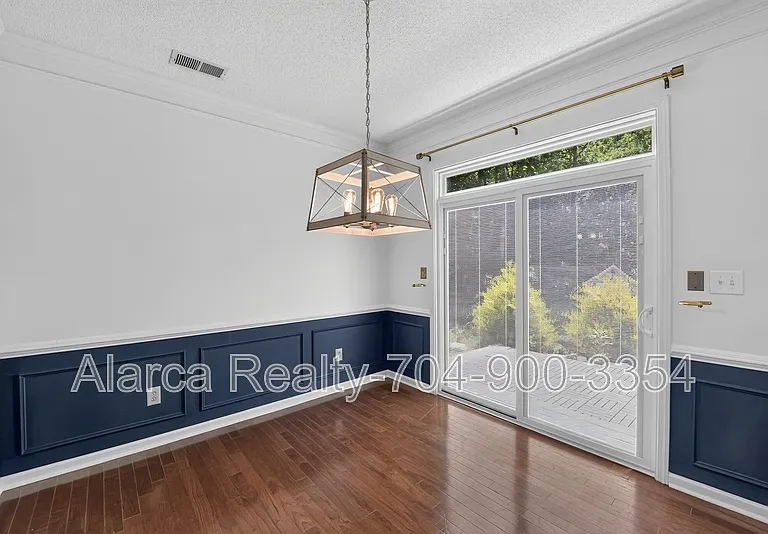 290 Sweet Martha Dr — Photo 10