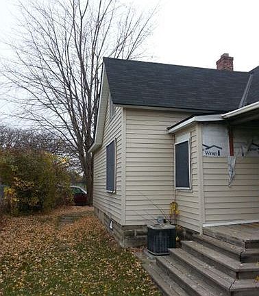 4th image of 3838 Humboldt Ave N