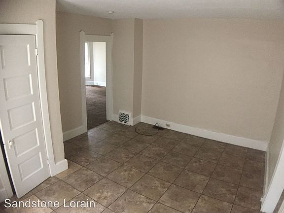 5th image of 1303 East Ave