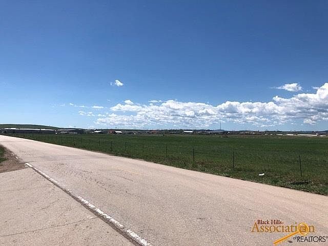 2nd image of Dyess Ave