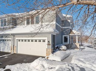 2902 Spy Glass Dr, Chaska, MN 55318