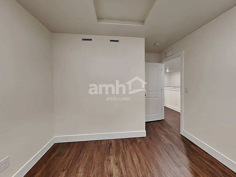 740 S Retort Ave — Photo 12