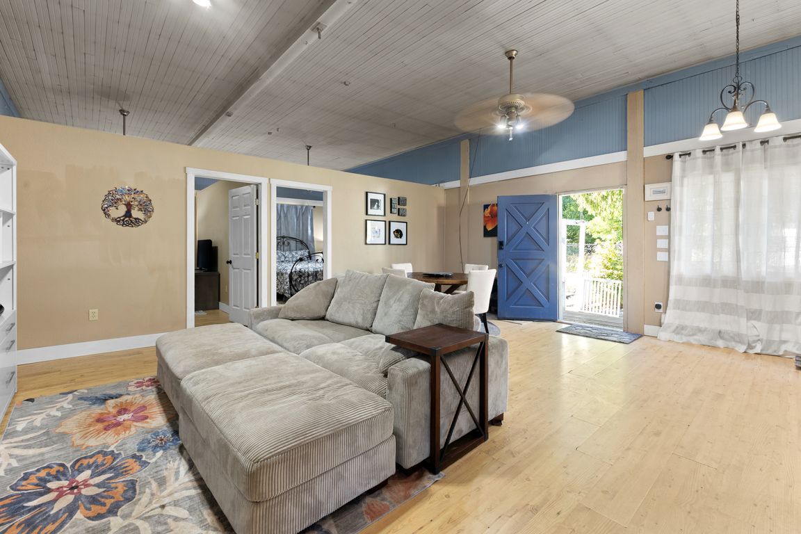 next background image