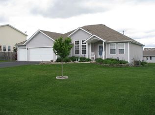 671 Ashleigh Ln, Roscoe, IL 61073