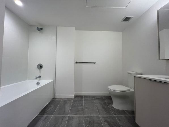 1 bedroom rental in Surrey — photo 9