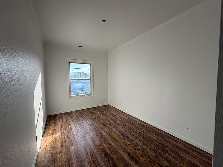 462 Milton Ave #462 — Photo 5