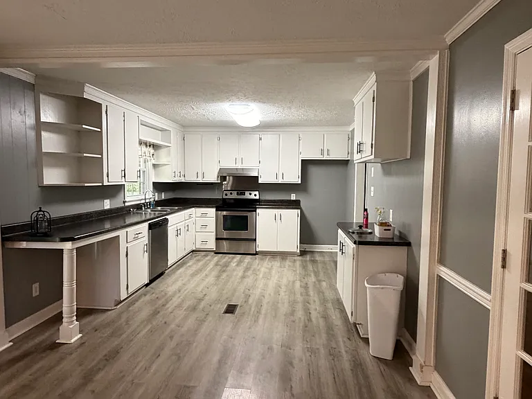 1608 Salem Church Rd — Photo 12