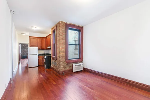 Rented by Compass | media 2