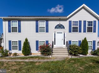 18500 Bull Run Dr, Hagerstown, MD 21740