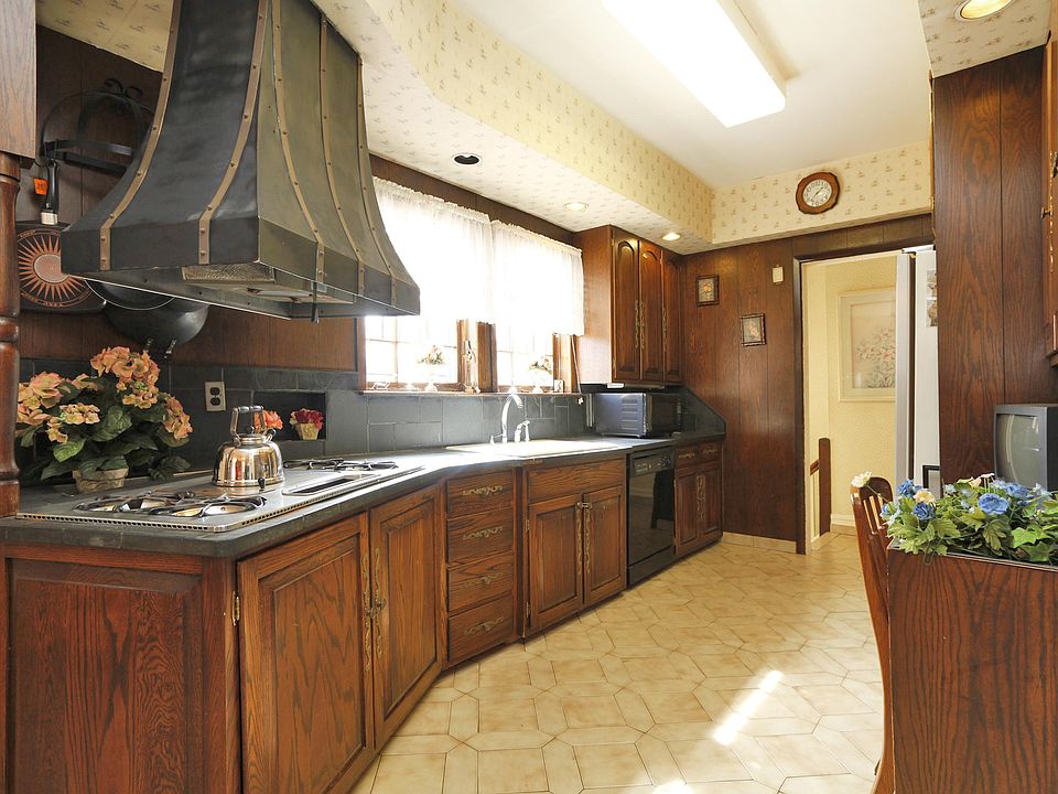 8053 Harbor View Ter, Brooklyn, NY 11209 Zillow