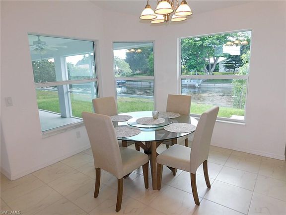 4th image of 18 SE 23rd Pl
