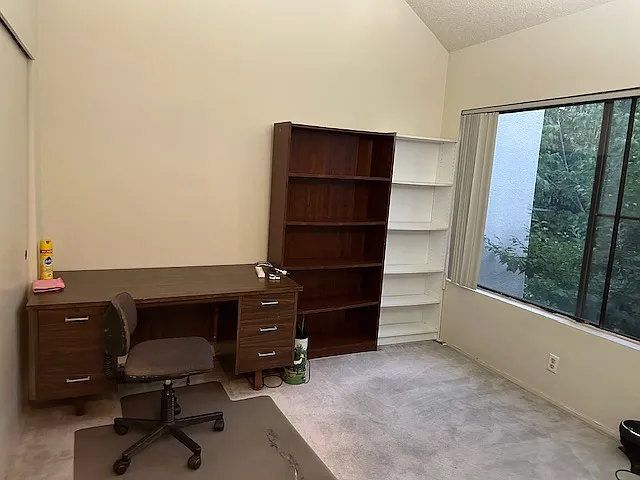 3 bed, 2.5 bath, 1622 sqft, $4,300 — Photo 3