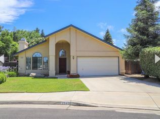 1143 N Carey Ave, Clovis, CA 93611