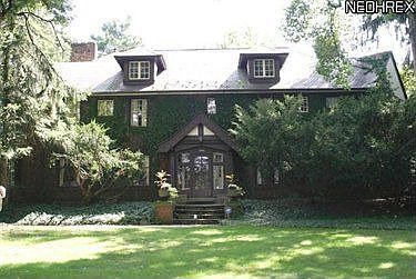 3rd image of 17400 Shaker Blvd
