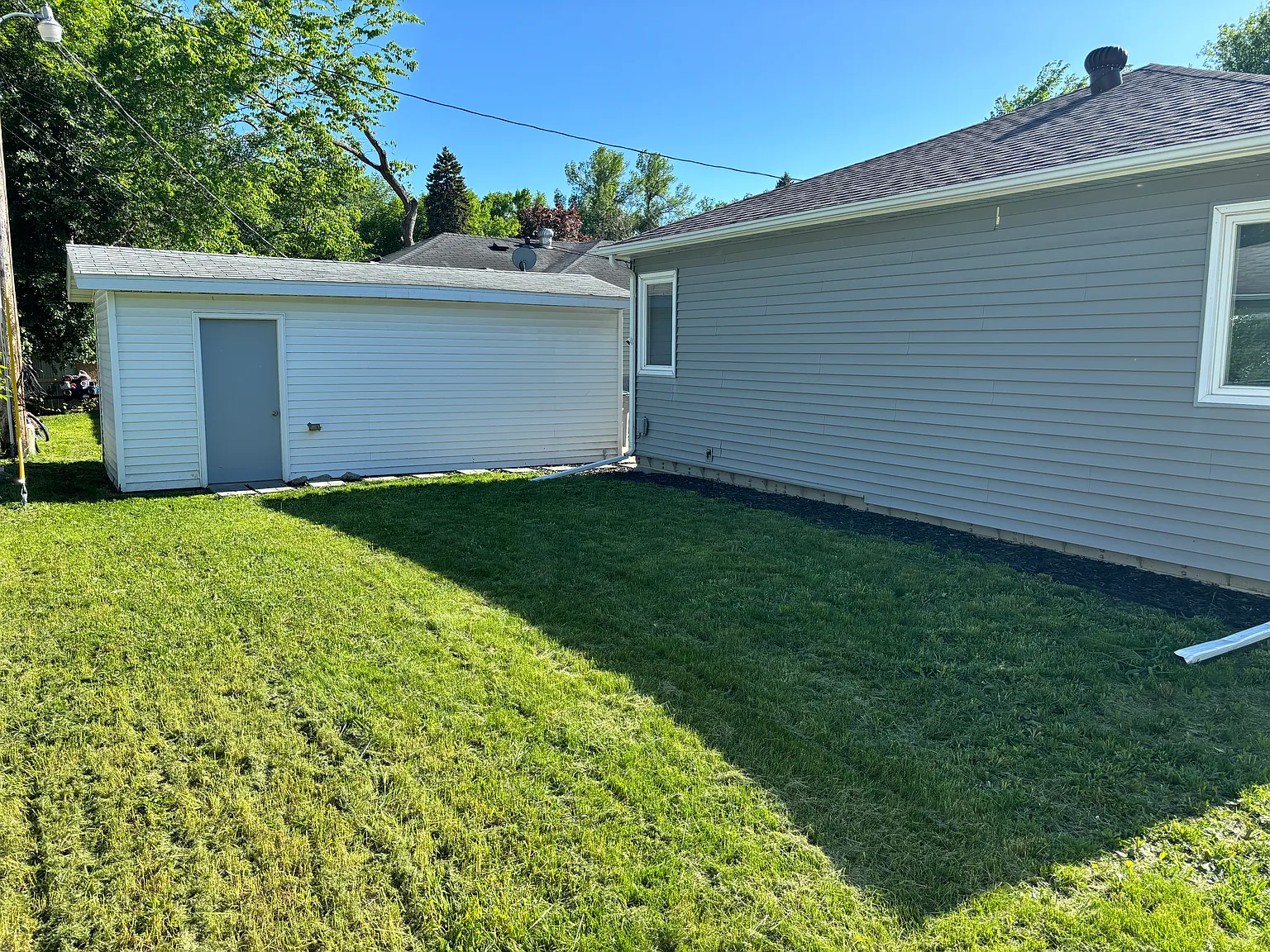 406 Dudrey Ct — Photo 2