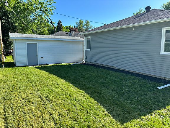 2nd image of 406 Dudrey Ct