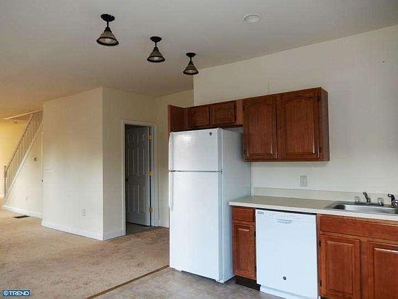 5th image of 1401 W 2nd St