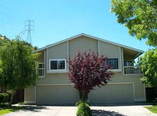 31 Hanson Ct, Moraga, CA 94556