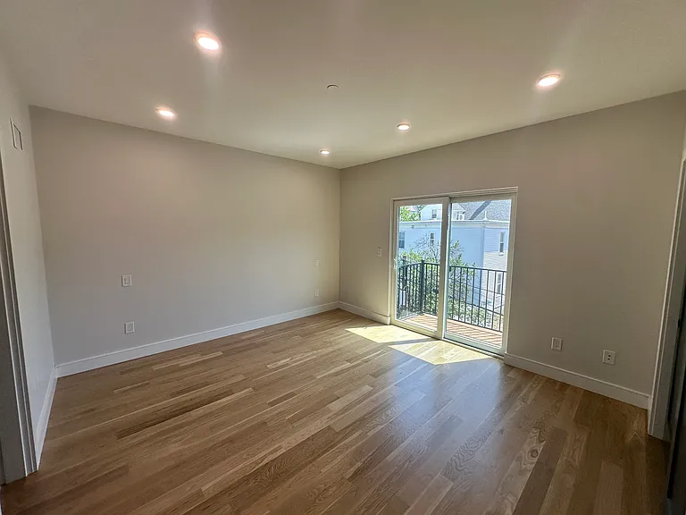 54 Dorset St #5 — Photo 12