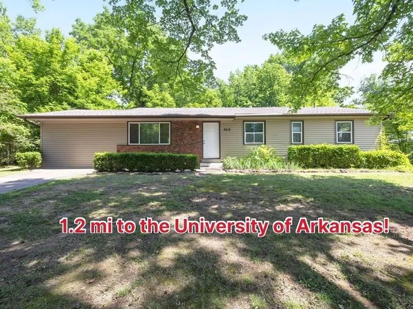 2212 W Holly St, Fayetteville, AR 72703