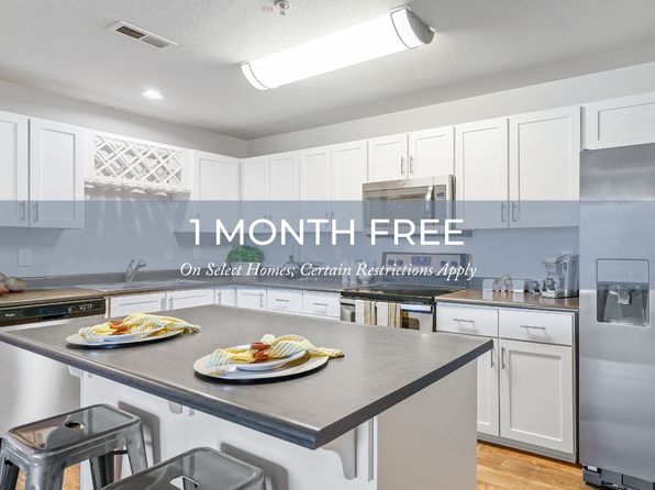 9701 SE Johnson Creek Blvd #D201