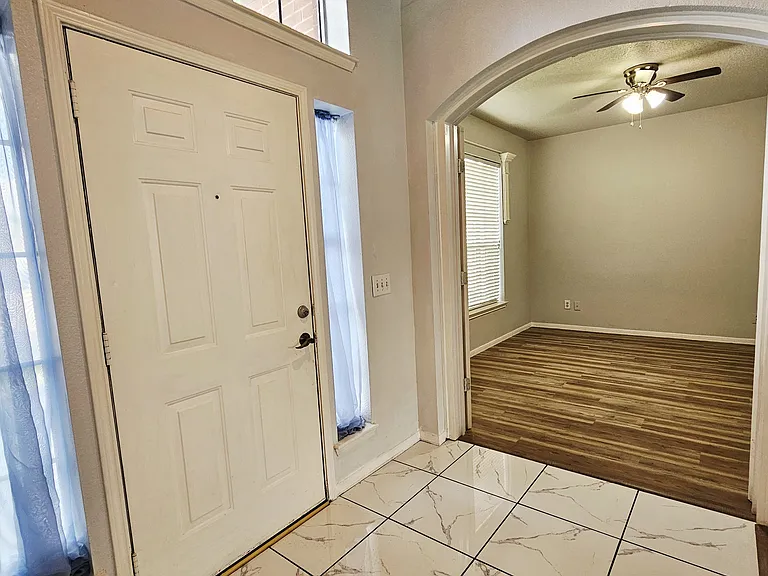 12310 Robin Meadow Cir — Photo 4