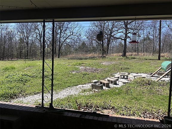 3rd image of 121 Gilbert Dr
