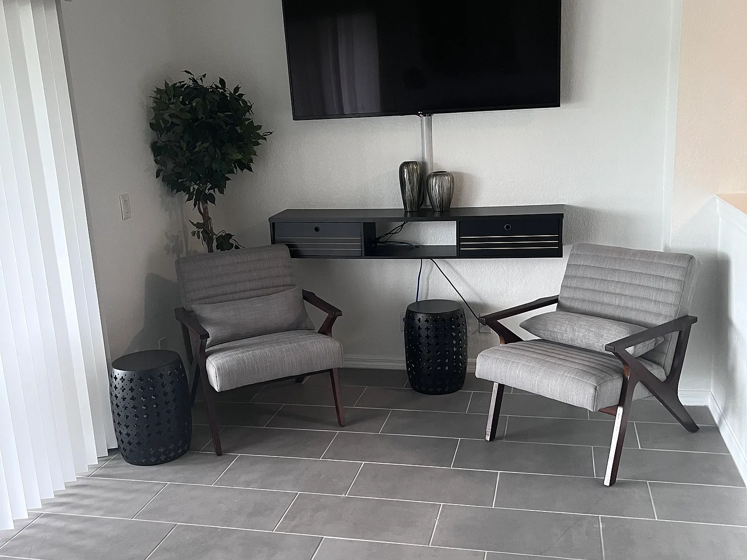 2 bed, 2.5 bath, 1172 sqft, $1,600 — Photo 3