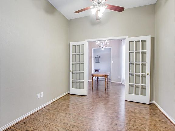 5th image of 405 Saddlebrook Dr