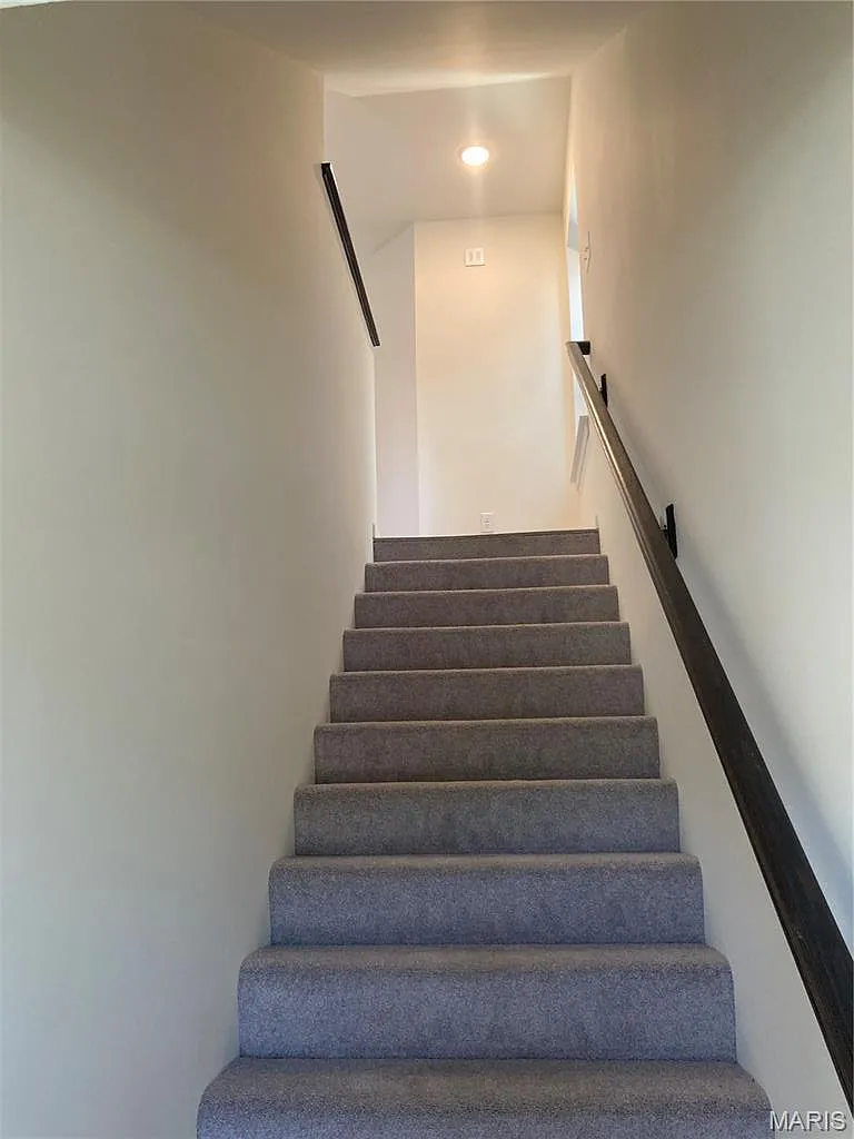 2 bed, 1295 sqft, $2,650 — Photo 2