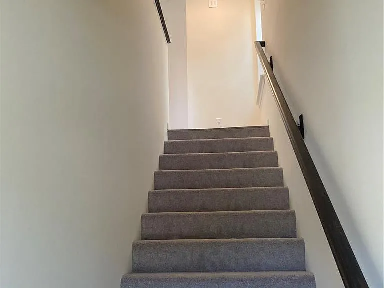 5004 Daggett Ave — Photo 2