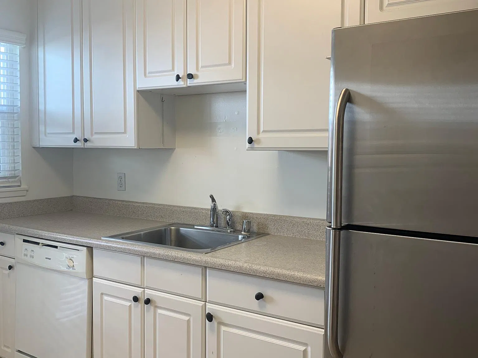 2 bed, 944 sqft, $3,150 — Photo 4