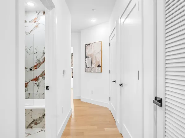 649 38th Street image 8 of 29