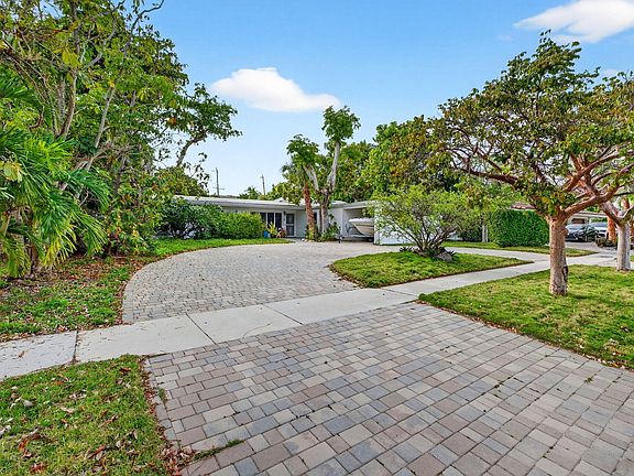 4th image of 1935 SE 25th Avenue