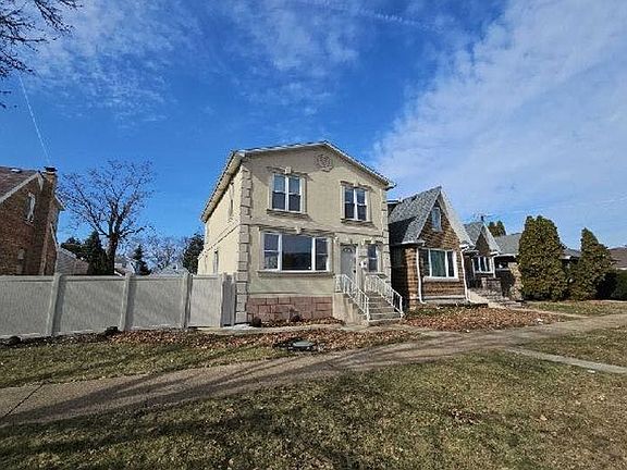 3rd image of 2528 Clarke St