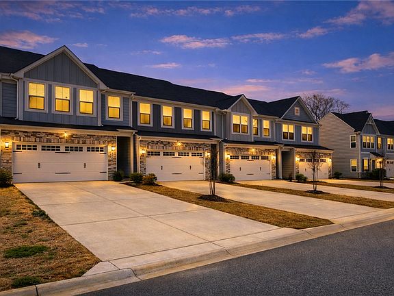 3rd image of 407 Camarillo Ln