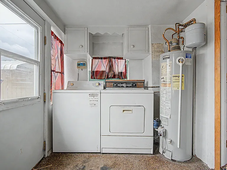 1803 Grand Ave — Photo 4