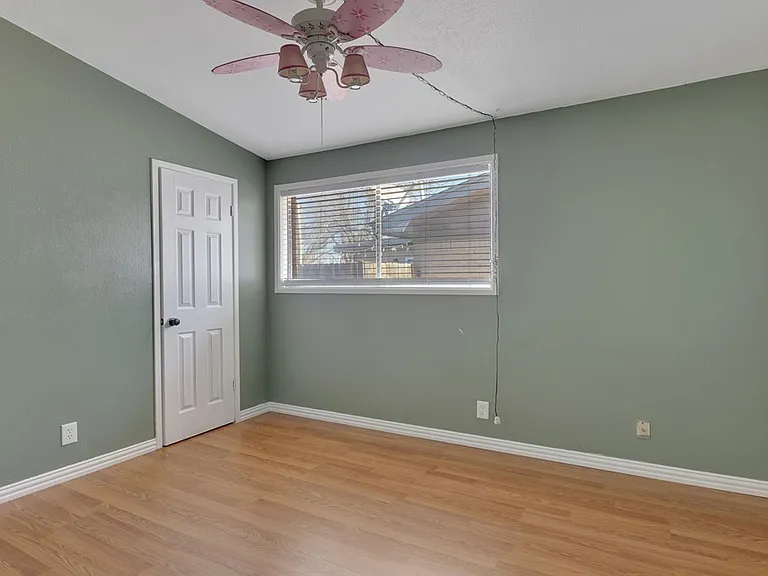 3524 W Shandon Ave — Photo 20