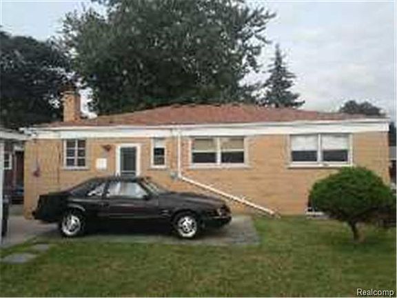 3rd image of 6579 Golfview St