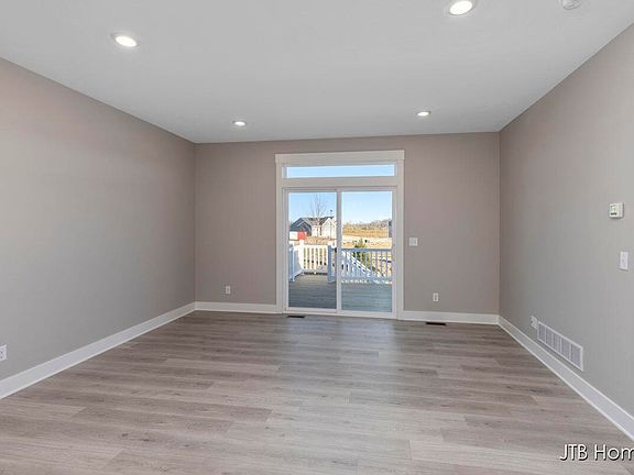 5th image of 3766 Leenheer Dr #13
