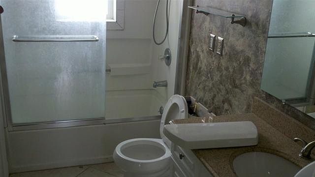 2nd image of 4702 W Clark St