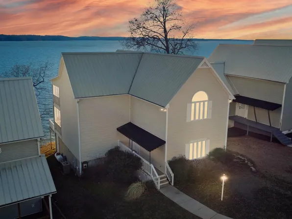 5380 Bay Shore Dr, Athens, AL 35611