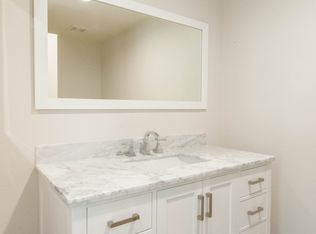 20921 Gorgonia St, Woodland Hills, CA 91364