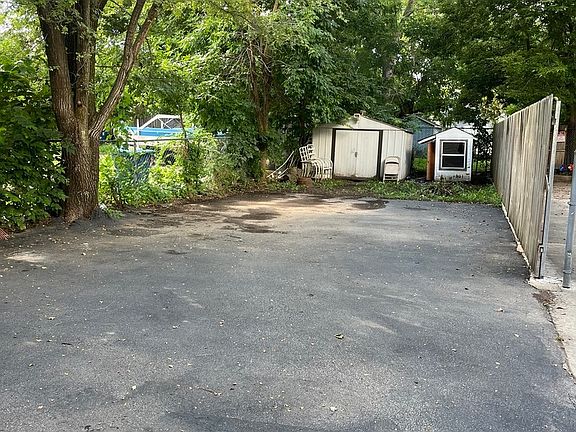 3rd image of 18 N West St