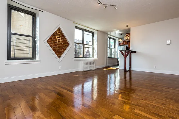 Rented by Nooklyn NYC LLC | media 13